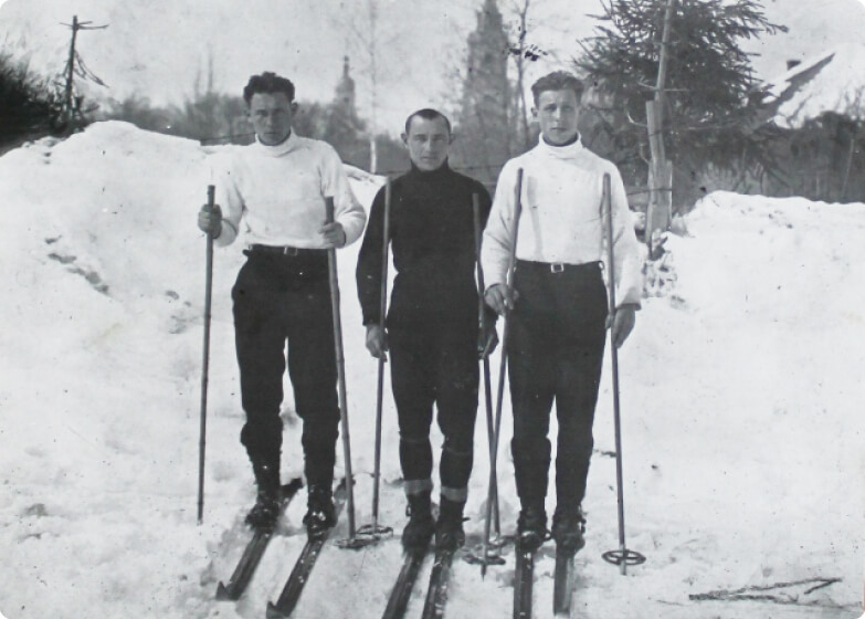 Плакат «Способы передвижения на лыжах». 1941