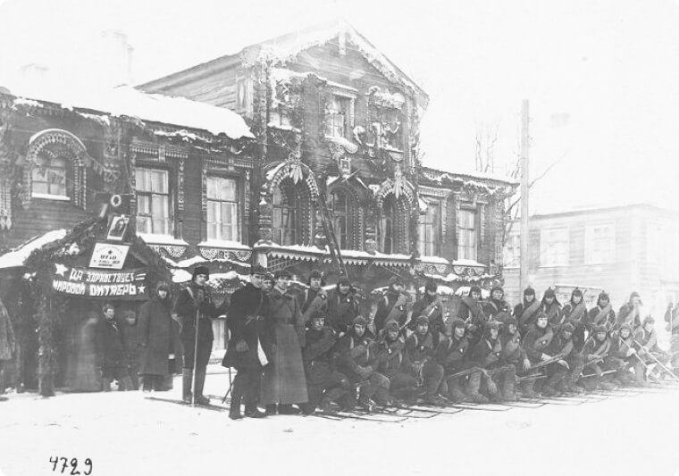 Фотография. «№ 4729. 23 февраля. День 15-й годовщины Красной Армии. Стрелки I-го отряда ВОХР – лыжники на эстафете пробега Повенец-Медвежья Гора». 23 февраля 1933